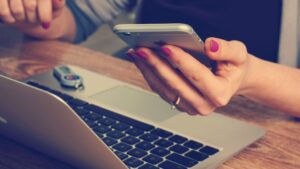 Why Outsourcing Chat Support Can Boost Your SalesWhy Outsourcing Chat Support Can Boost Your Sales